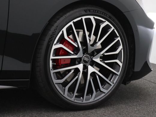 Audi A6 Avant 2.0 e-hybrid quattro S edition Competition 367PK Tech Pro, Trekhaak, Elektr. Stoelen, head-... ActivLease financial lease