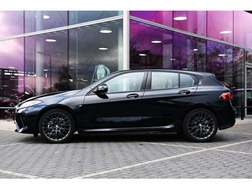 BMW 1 Serie 120 M Sport Automaat / Sportstoelen / Achteruitrijcamera / M Adaptief onderstel / Stoelverwarming... ActivLease financial lease