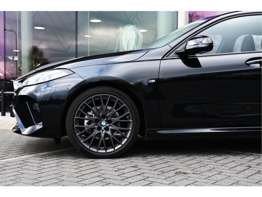 BMW 1 Serie 120 M Sport Automaat / Sportstoelen / Achteruitrijcamera / M Adaptief onderstel / Stoelverwarming... ActivLease financial lease