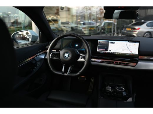 BMW 5 Serie 550e xDrive High Executive M Sport Automaat / Panoramadak / Adaptief onderstel professional / Ada... ActivLease financial lease