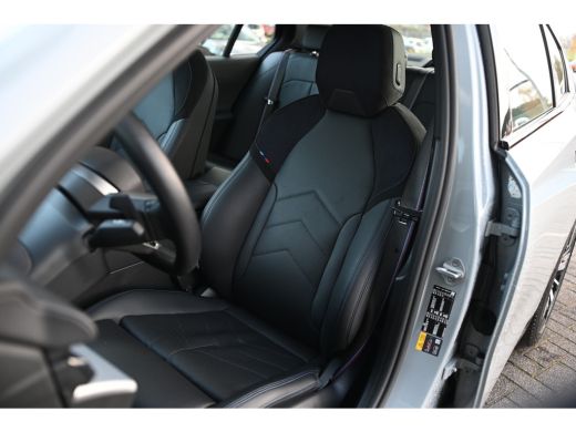 BMW 5 Serie 550e xDrive High Executive M Sport Automaat / Panoramadak / Adaptief onderstel professional / Ada... ActivLease financial lease