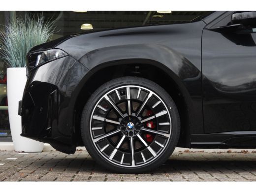 BMW iX3 50 xDrive M Sport / Panoramadak / Trekhaak / Sportstoelen / Parking Assistant Professional / Stuu... ActivLease financial lease