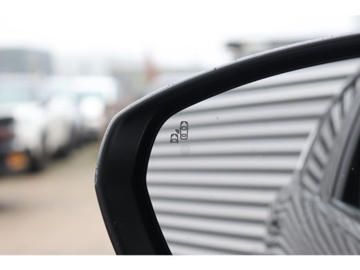 Citroën C5 Aircross Citro&euml;n 1.2 HYBRID 136PK &Euml;-SERIES AUTOMAAT / NAVI / LEDER / CLIMA / LED / PDC / 19" LMV / ALCANTA... ActivLease financial lease