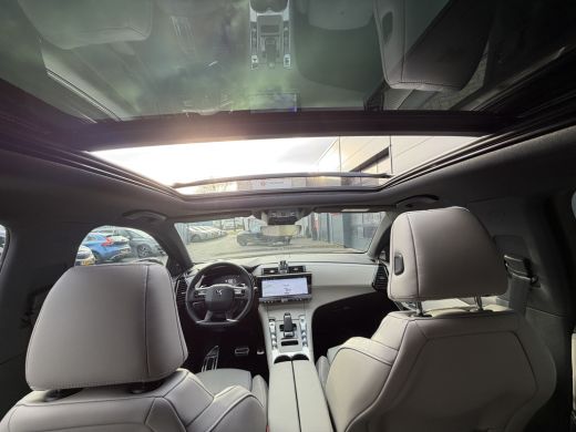 DS DS 7 225pk E-Tense Etoile (Elektrisch Schuifdak - Trekhaak - Focal Electra - NightVision - Leder incl ... ActivLease financial lease