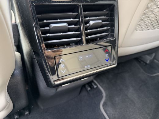 DS DS 7 225pk E-Tense Etoile (Elektrisch Schuifdak - Trekhaak - Focal Electra - NightVision - Leder incl ... ActivLease financial lease