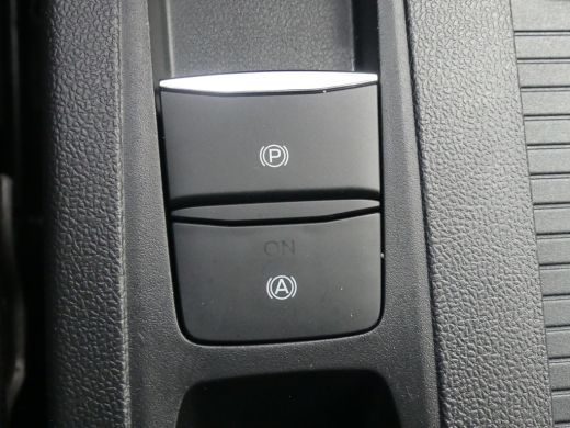 Ford Focus 1.0 EcoBoost Hybrid 125PK Titanium | ADAPTIVE CRUISE | DODEHOEKDETECTIE | CAMERA | PRIVACY GLAS | ActivLease financial lease