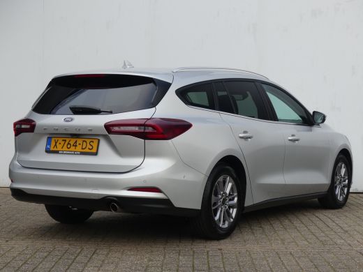 Ford Focus 1.0 EcoBoost Hybrid 125PK Titanium | ADAPTIVE CRUISE | DODEHOEKDETECTIE | CAMERA | PRIVACY GLAS | ActivLease financial lease