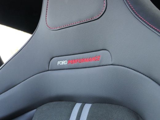 Ford Puma 1.5 EcoBoost 200pk ST-X Ford Performance Stoelen! | B&O | Winter Pakket | Navi | ActivLease financial lease