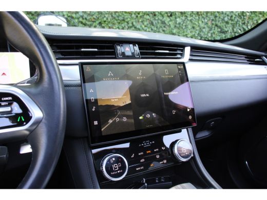 Jaguar F-PACE 2.0 P400e PHEV R-DYNAMIC S | PANODAK | LEDER | ADAPTIVE CRUISE | CAMERA | FULL OPTION! | DEALER O... ActivLease financial lease