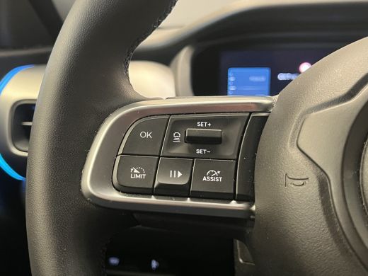 Jeep Avenger Summit 54 kWh Navigatie | Stoelverwarming | Carplay |  | 11 kW lader | Achteruitrijcamera | Bande... ActivLease financial lease