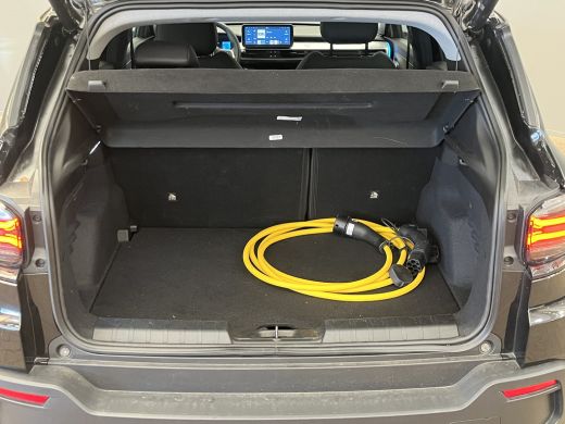 Jeep Avenger Summit 54 kWh Navigatie | Stoelverwarming | Carplay |  | 11 kW lader | Achteruitrijcamera | Bande... ActivLease financial lease