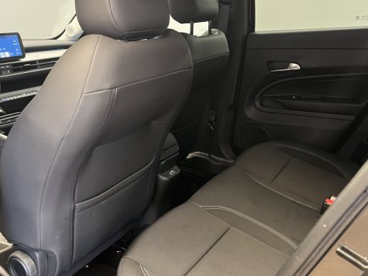 Jeep Avenger Summit 54 kWh Navigatie | Stoelverwarming | Carplay |  | 11 kW lader | Achteruitrijcamera | Bande... ActivLease financial lease