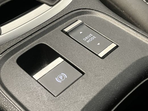 Jeep Avenger Summit 54 kWh Navigatie | Stoelverwarming | Carplay | | 11 kW lader | Achteruitrijcamera | Cruise... ActivLease financial lease