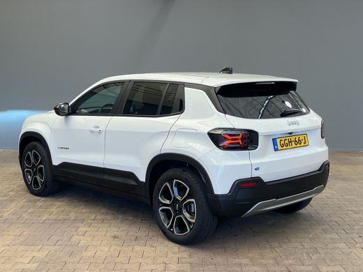 Jeep Avenger Summit 54 kWh Navigatie | Stoelverwarming | Carplay | | 11 kW lader | Achteruitrijcamera | Cruise... ActivLease financial lease