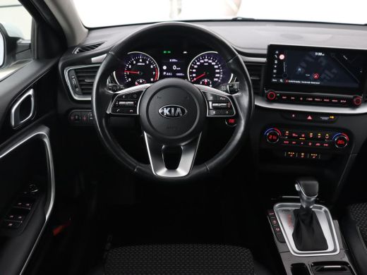 Kia Ceed 1.4 T-GDi DynamicPlusLine | Stoel & stuurverwarming | Adaptive cruise | Trekhaak | Camera | Carpl... ActivLease financial lease