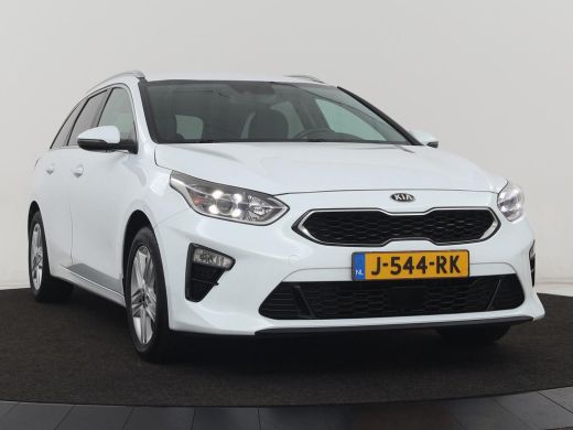 Kia Ceed 1.4 T-GDi DynamicPlusLine | Stoel & stuurverwarming | Adaptive cruise | Trekhaak | Camera | Carpl... ActivLease financial lease