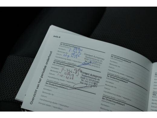 Kia e-Niro DynamicLine 64 kWh | Dealer onderhouden | Camera | Stoel-/stuurverwarming | Keyless Entry | Clima... ActivLease financial lease