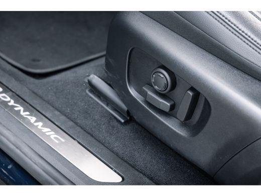 Land Rover Range Rover Evoque P300e AWD R-Dynamic S | Cold Climate | 20 Inch | Dodehoek Assistent | El. achterklep | Keyless Entry ActivLease financial lease