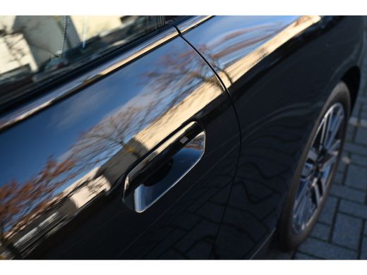 Mini 3-Deurs Cooper E / Classic / Pakket L / 17" Parallel Spoke 2-tone ActivLease financial lease