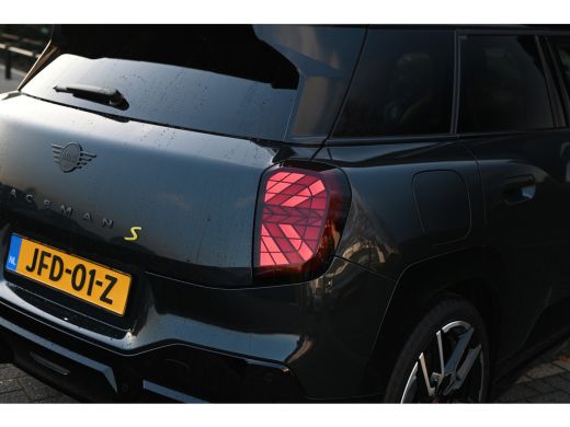 Mini Aceman SE / John Cooper Works / Pakket XL / 18" John Cooper Works Lap Spoke 2-tone ActivLease financial lease