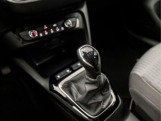 Opel Corsa 1.2 Sport (APPLE CARPLAY, GROOT NAVI, PARKEERSENSOREN, GETINT GLAS, SPORTSTOELEN, CRUISE, DAB+, N... ActivLease financial lease