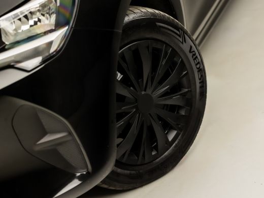 Opel Corsa 1.2 Sport (APPLE CARPLAY, GROOT NAVI, PARKEERSENSOREN, GETINT GLAS, SPORTSTOELEN, CRUISE, DAB+, N... ActivLease financial lease