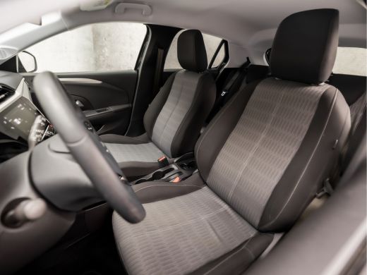 Opel Corsa 1.2 Sport (APPLE CARPLAY, GROOT NAVI, PARKEERSENSOREN, GETINT GLAS, SPORTSTOELEN, CRUISE, DAB+, N... ActivLease financial lease