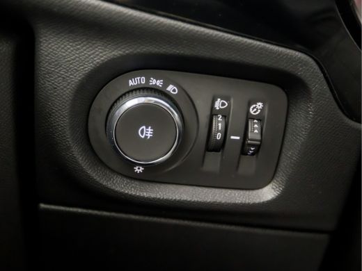 Opel Corsa 1.2 Sport (APPLE CARPLAY, GROOT NAVI, PARKEERSENSOREN, GETINT GLAS, SPORTSTOELEN, CRUISE, DAB+, N... ActivLease financial lease