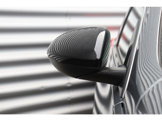 Opel Insignia Sports Tourer 2.0 CDTI 175PK BUSINESS ELEGANCE / NAVI / LEDER / XENON / CLIMA / LED / PDC / 18" L... ActivLease financial lease