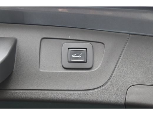 Opel Insignia Sports Tourer 2.0 CDTI 175PK BUSINESS ELEGANCE / NAVI / LEDER / XENON / CLIMA / LED / PDC / 18" L... ActivLease financial lease