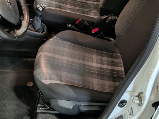 Peugeot 108 1.0 e-VTi Active | Airco | Mistlampen | Elec. pakket | Bluetooth | Privacy Glass | Airco | Mistla... ActivLease financial lease