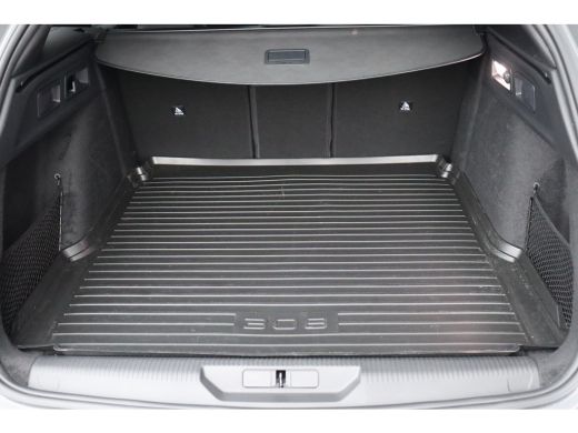 Peugeot 308 SW 1.2 HYBRID 136PK GT PACK AUTOMAAT / NAVI / LEDER / CLIMA / PDC / 18" LMV / CAMERA / KEYLESS / ... ActivLease financial lease