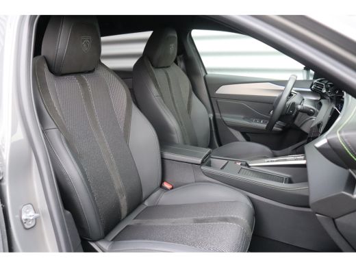 Peugeot 308 SW 1.2 HYBRID 136PK GT PACK AUTOMAAT / NAVI / LEDER / CLIMA / PDC / 18" LMV / CAMERA / KEYLESS / ... ActivLease financial lease