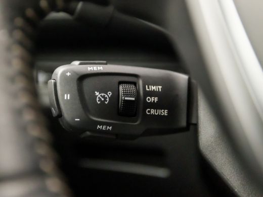 Peugeot 5008 1.2 PureTech Sport 7 Persoons (FACELIFT, APPLE CARPLAY, GROOT NAVI, 360 CAMERA, GETINT GLAS, SPOR... ActivLease financial lease