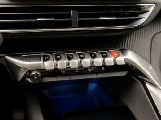 Peugeot 5008 1.2 PureTech Sport 7 Persoons (FACELIFT, APPLE CARPLAY, GROOT NAVI, 360 CAMERA, GETINT GLAS, SPOR... ActivLease financial lease