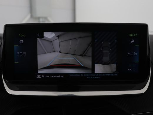 Peugeot e-2008 EV Allure 50 kWh | 3 Fase | Panoramadak | Adaptive cruise | Keyless | Camera | Carplay | Half led... ActivLease financial lease