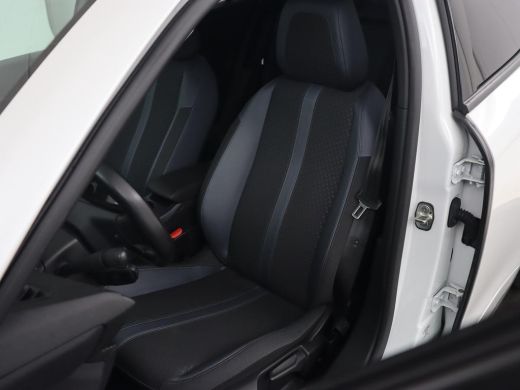 Peugeot e-2008 EV Allure 50 kWh | 3 Fase | Panoramadak | Adaptive cruise | Keyless | Camera | Carplay | Half led... ActivLease financial lease