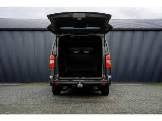 Peugeot Expert 2.0 BlueHDI 122PK | L3H1 | DC | Xenon | Automaat | Schakelflippers | Carplay | Camera | 5-Persoon ActivLease financial lease