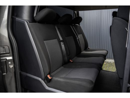 Peugeot Expert 2.0 BlueHDI 122PK | L3H1 | DC | Xenon | Automaat | Schakelflippers | Carplay | Camera | 5-Persoon ActivLease financial lease