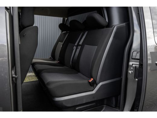 Peugeot Expert 2.0 BlueHDI 122PK | L3H1 | DC | Xenon | Automaat | Schakelflippers | Carplay | Camera | 5-Persoon ActivLease financial lease