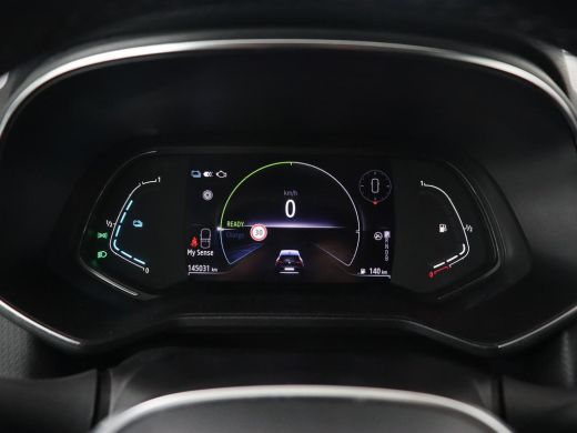 Renault Clio 1.6 E-Tech Hybrid 140 Intens | Stoelverwarming | Camera | Carplay | Stuurverwarming | Half leder ... ActivLease financial lease