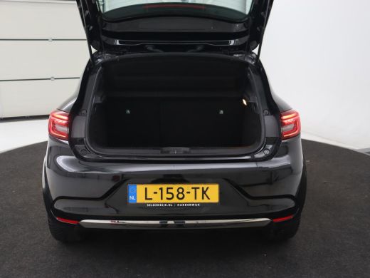 Renault Clio 1.6 E-Tech Hybrid 140 Intens | Stoelverwarming | Camera | Carplay | Stuurverwarming | Half leder ... ActivLease financial lease