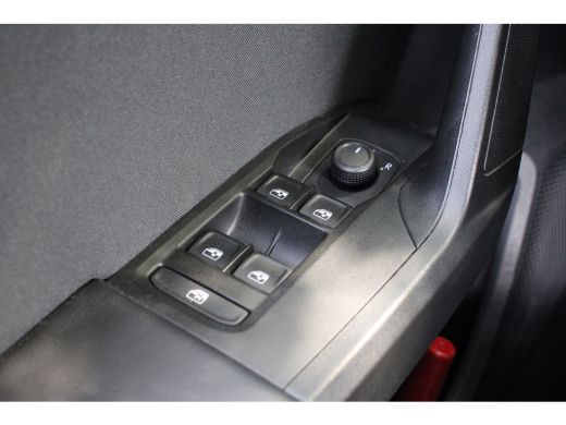 Seat Leon 1.0 TSI REFERENCE | NL-AUTO! | DEALER OH | CRUISE CONTROL | LANE ASSIST | CLIMA | NAVI KEYLESS ST... ActivLease financial lease