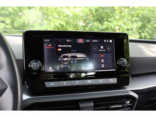 Seat Leon 1.0 TSI REFERENCE | NL-AUTO! | DEALER OH | CRUISE CONTROL | LANE ASSIST | CLIMA | NAVI KEYLESS ST... ActivLease financial lease