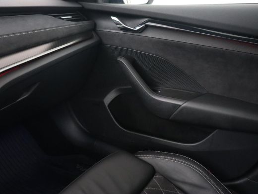 Skoda Octavia 1.4 TSI RS iV PHEV Business | Panoramadak | Head-Up | Leder/Alcantara | Stoelverwarming | Memory ... ActivLease financial lease