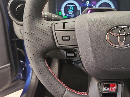 Toyota C-HR 2.0 Plug-in Hybrid 220 GR SPORT ActivLease financial lease