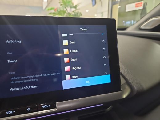 Toyota C-HR 2.0 Plug-in Hybrid 220 GR SPORT ActivLease financial lease
