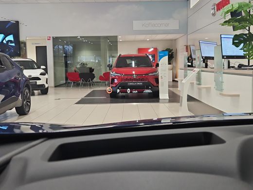 Toyota C-HR 2.0 Plug-in Hybrid 220 GR SPORT ActivLease financial lease