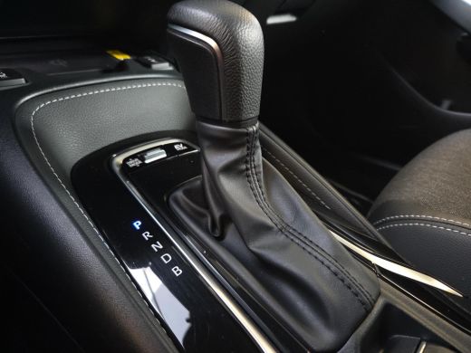 Toyota Corolla Touring Sports Hybrid 140 Dynamic | Apple CarPlay | Parkeersensoren | NL Auto | Rijklaarprijs incl. garantie | ActivLease financial lease