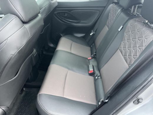 Toyota Yaris Cross 1.5 Hybrid Executive | Trekhaak | Panoramadak | Stoel- + stuurverwarming | Camera's rondom | ActivLease financial lease